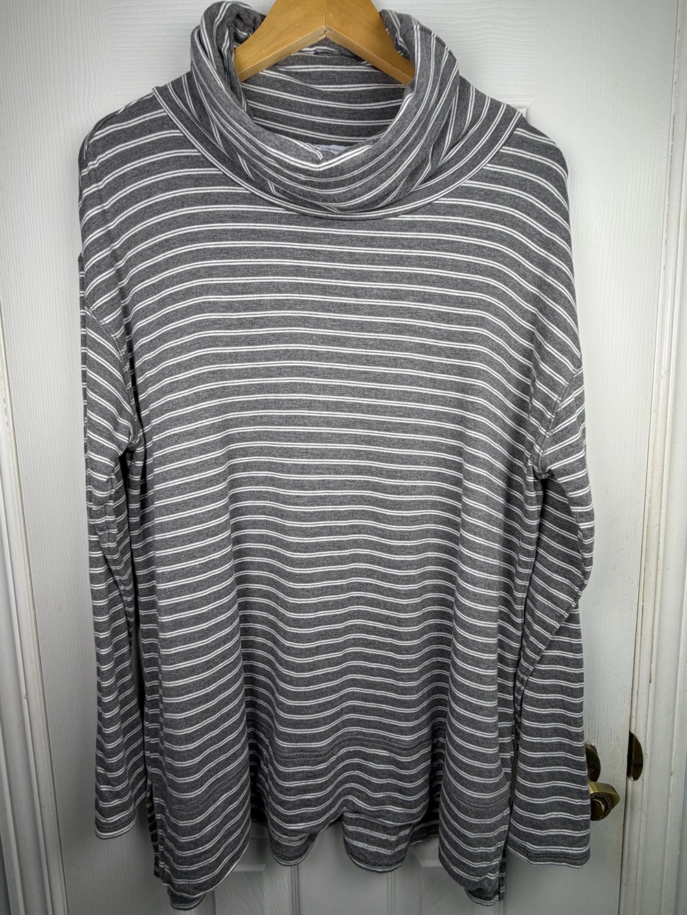 Liz Claiborne Striped Cowl Neck Tunic XL Lightweight Grey White Relaxed Sweater